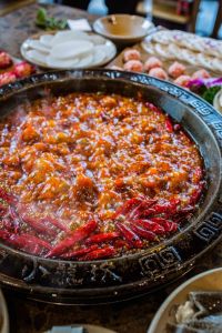 火鍋底料生產(chǎn)廠家，不同火鍋不同的鍋
