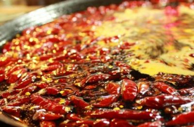 火鍋店如何依靠火鍋底料留住消費(fèi)者的胃