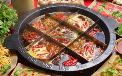 重慶火的串串香底料應(yīng)該選擇哪家的？
