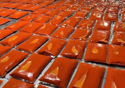 重慶火鍋底料獨(dú)特風(fēng)味，加工廠有何秘訣？