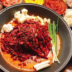 同配方火鍋底料味各異，重慶制作有何獨(dú)門秘訣？